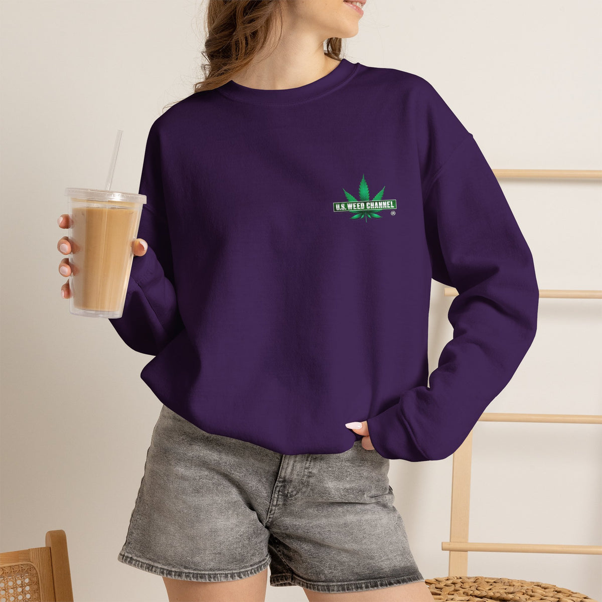 U.S. WEED CHANNEL Basics - Crewneck Everyone Sweatshirt