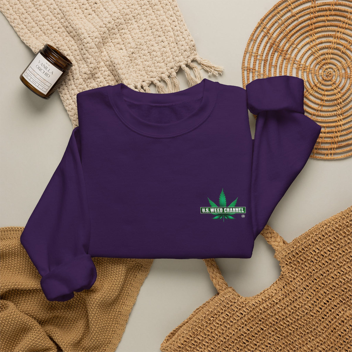 U.S. WEED CHANNEL Basics - Crewneck Everyone Sweatshirt
