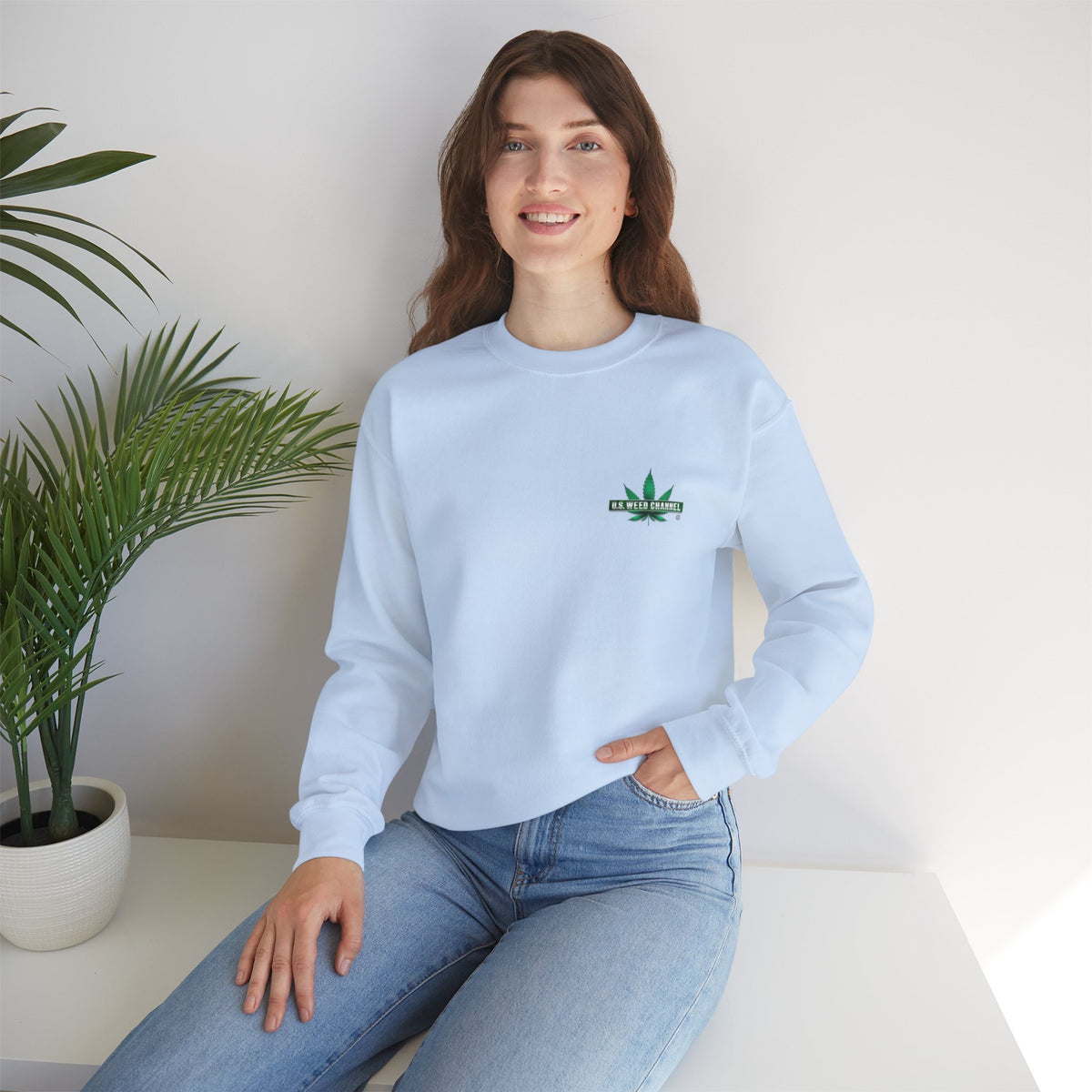 U.S. WEED CHANNEL Basics - Crewneck Everyone Sweatshirt