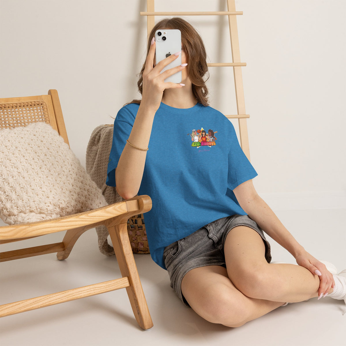 420 Honeys 'Basics' T-Shirt – USWC Logo Tee