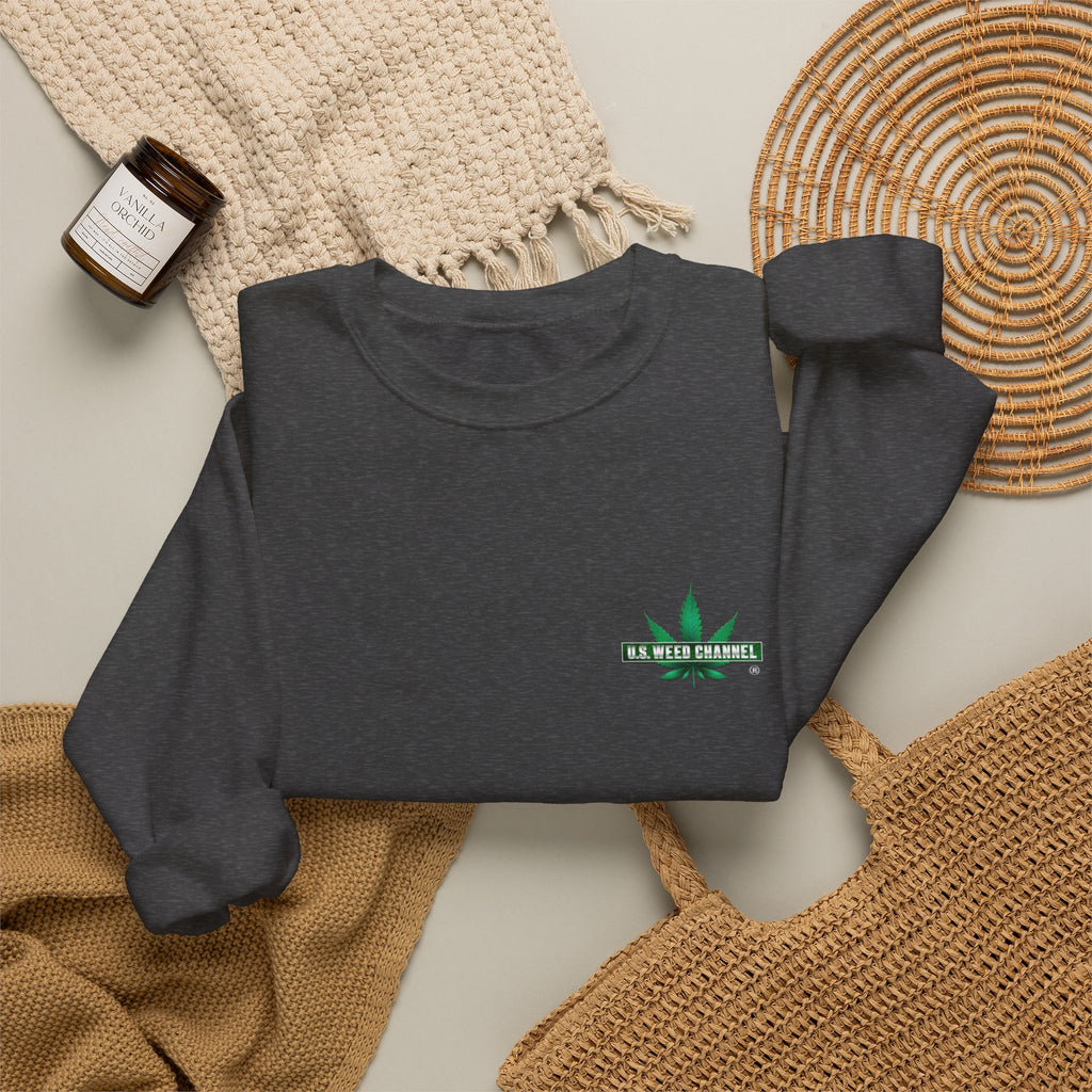 U.S. WEED CHANNEL Basics - Crewneck Everyone Sweatshirt