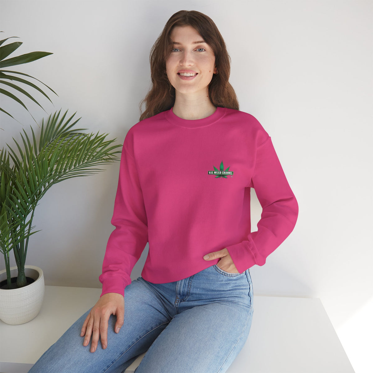 U.S. WEED CHANNEL Basics - Crewneck Everyone Sweatshirt