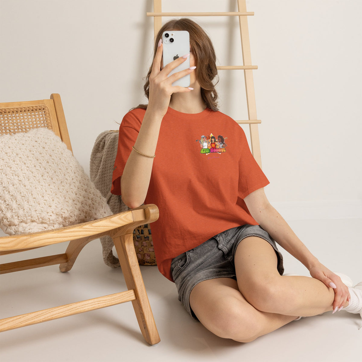 420 Honeys 'Basics' T-Shirt – USWC Logo Tee